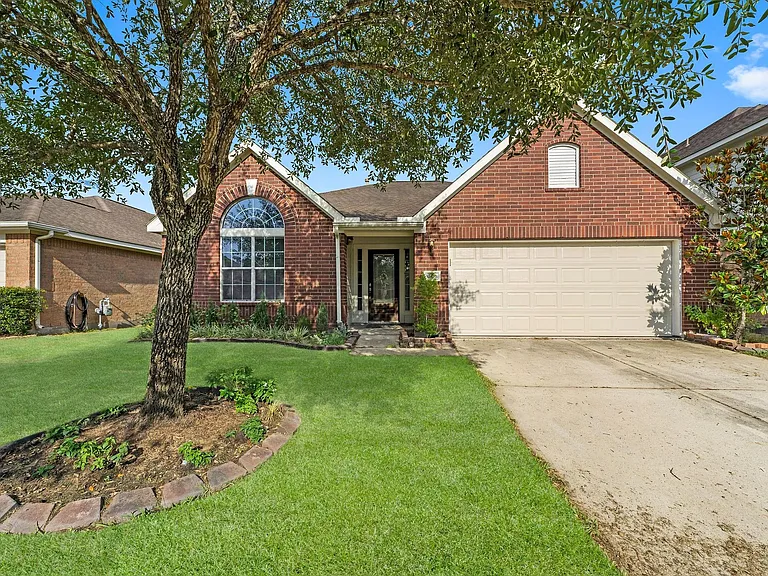 30218 Deleon Fields Dr — Photo 1