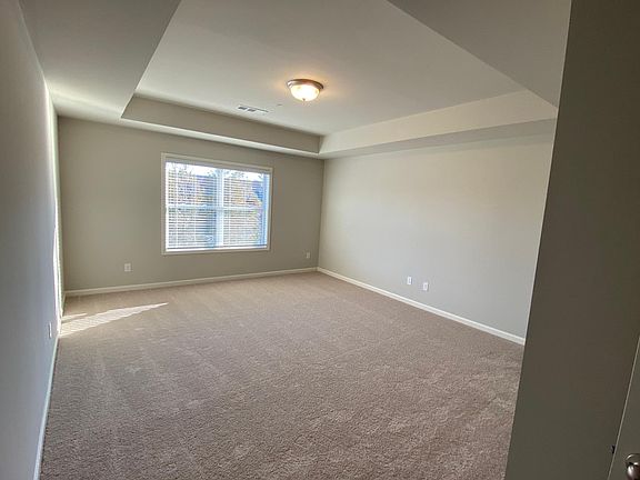 5th image of 771 Woodstock Grove Dr