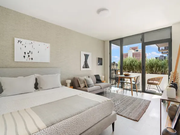 526 Union Avenue image 1 of 19