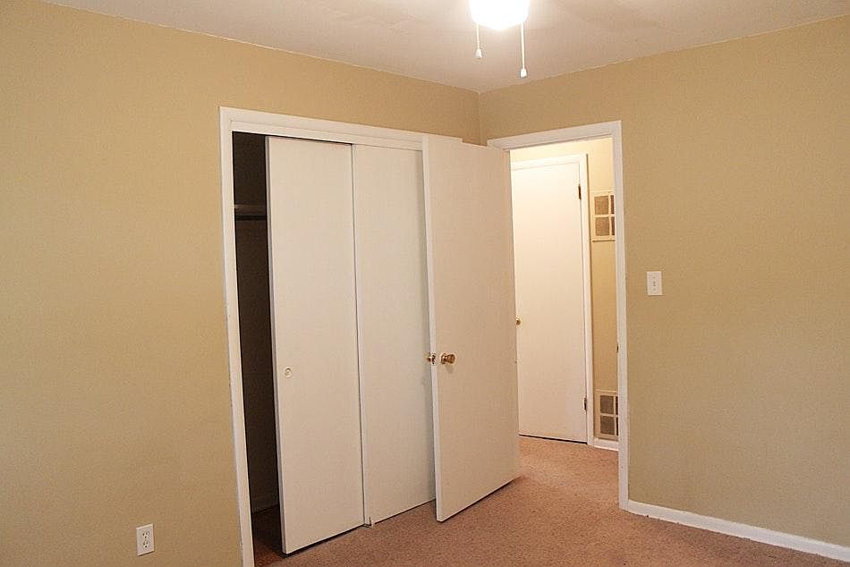 2nd image of 2656 Euclid Heights Blvd APT 101