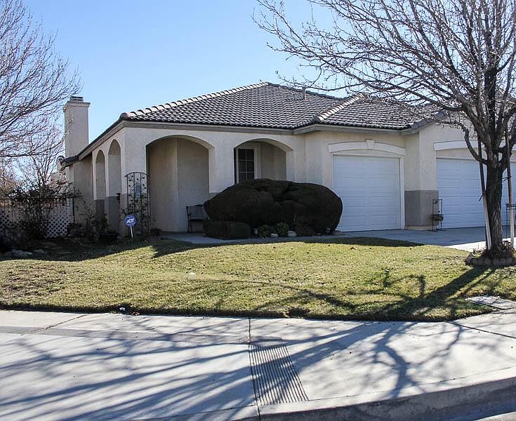 1st image of 44712 Rosario Ave