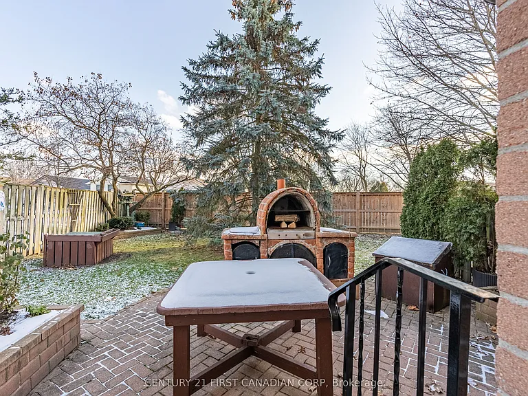 160 Conway Dr #7 — Photo 32