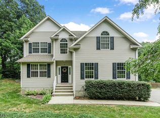 25 Highview Ter, Wharton, NJ 07885