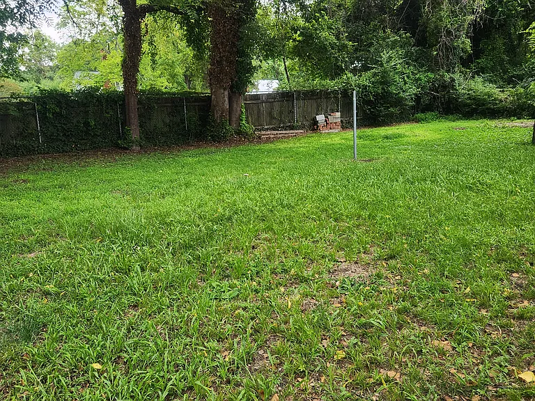 6024 Godwin Blvd — Photo 5