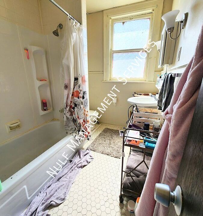 2nd image of 152 S Fairmount St APT 6