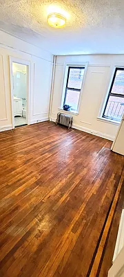 Rented by United Realty Equities | media 14