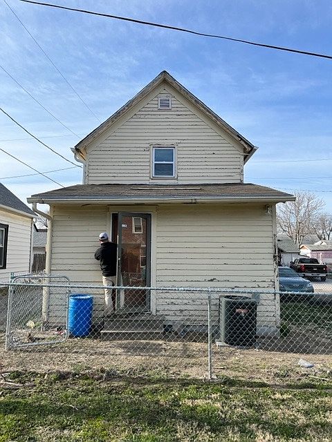 2nd image of 620 Avenue D