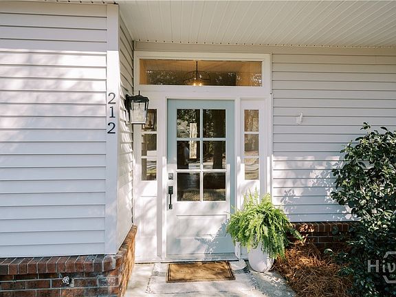 3rd image of 212 Dobson Road