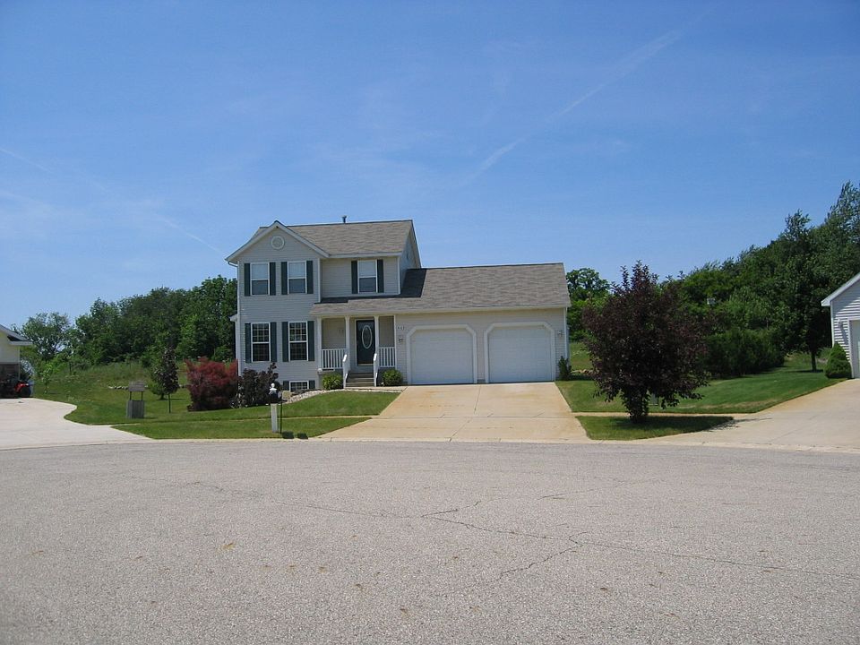 Located on cul-de-sac