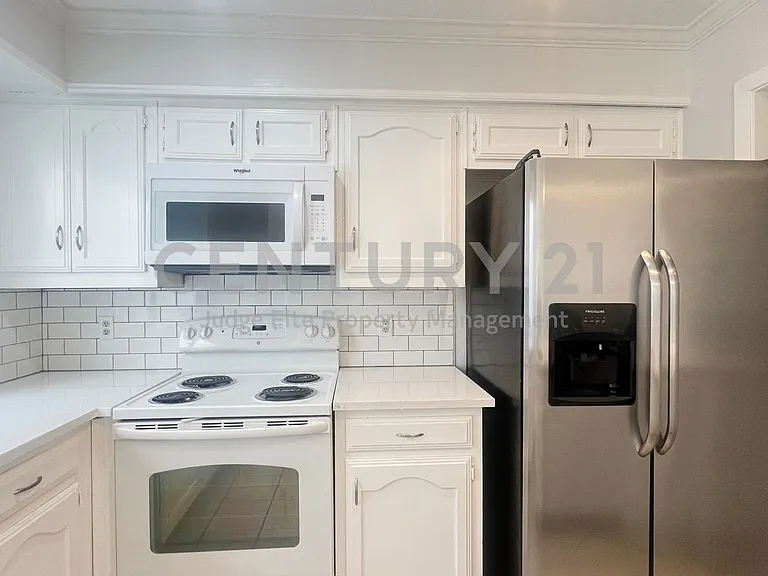 3037 Airhaven St — Photo 5