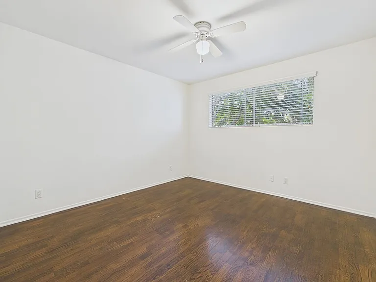 Gale Apartments — Photo 26