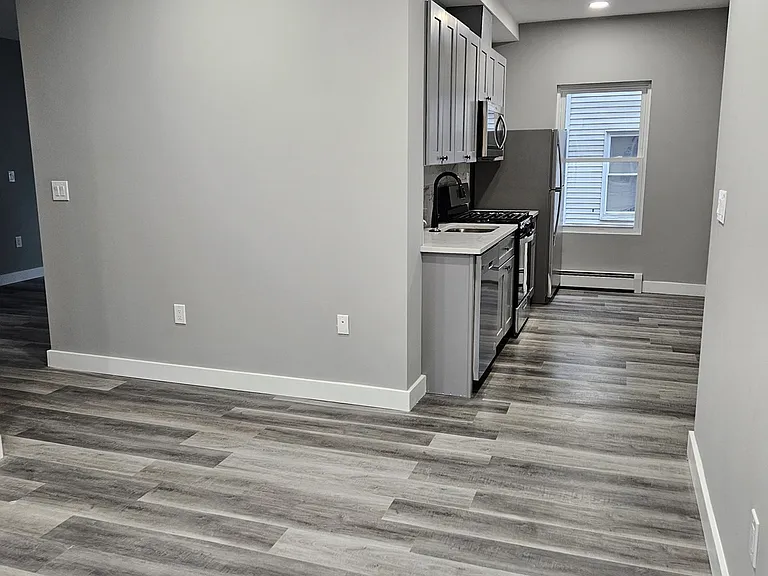 32 Irving St #1 — Photo 13