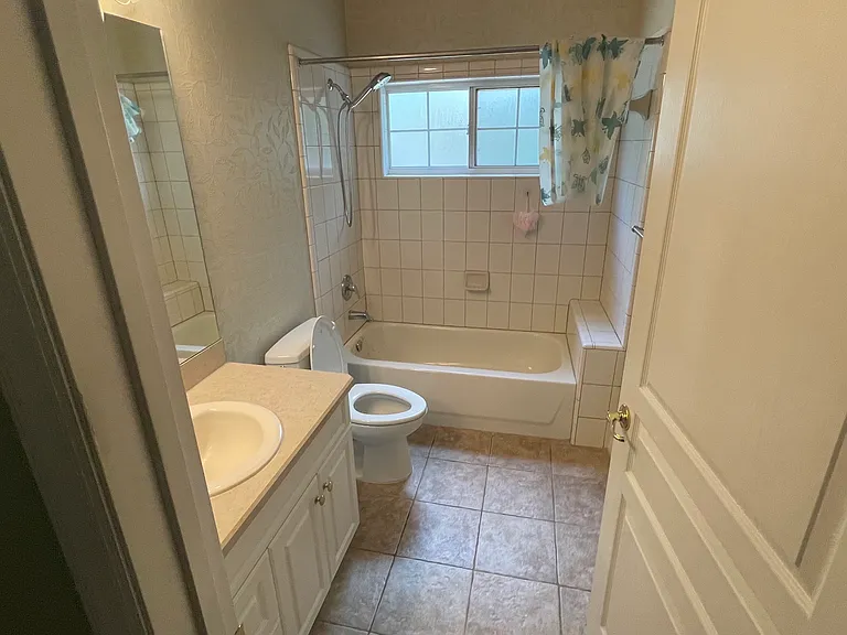 8718 SW 8th Pl — Photo 8