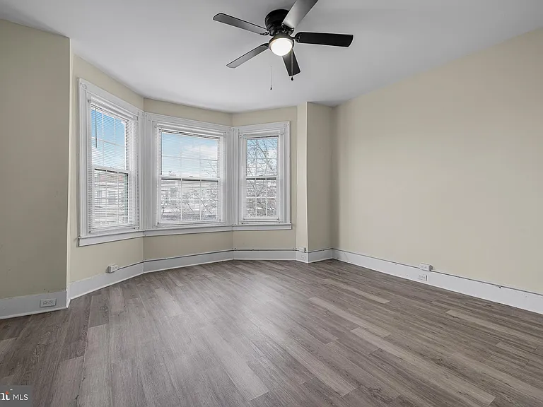 5723 Spruce St #2 — Photo 6