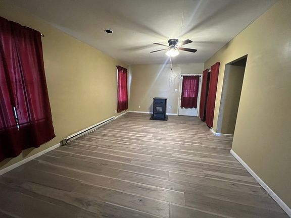 4th image of 103 Smith Dr