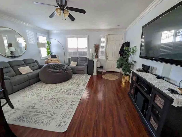Entry way