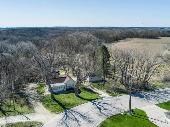 701 Newville Street, Edgerton, WI 53534