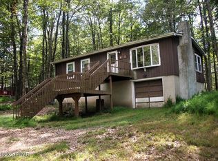 61 Windsor Rd, Hawley, PA 18428