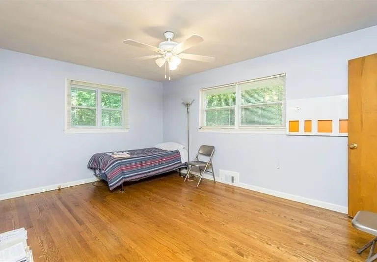 2790 Glenbriar Dr NE — Photo 4