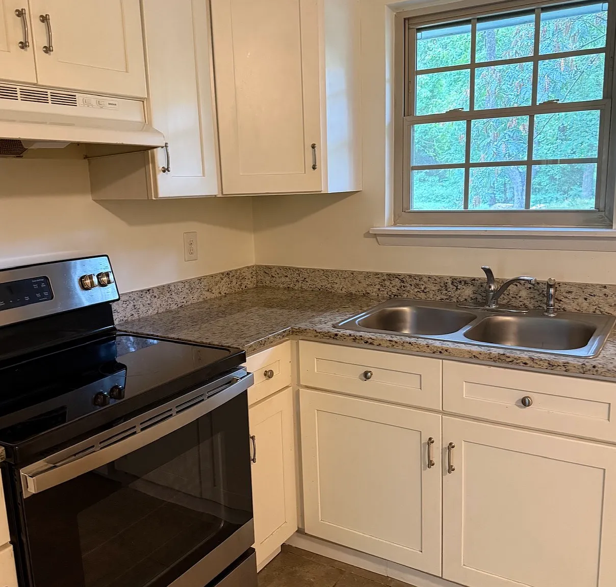 2 bed, 931 sqft, $1,400 — Photo 3