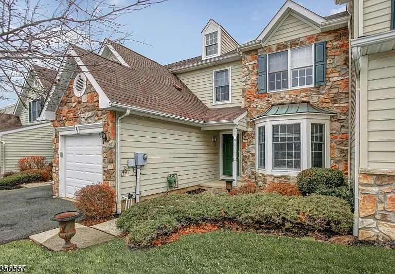 171 Patriot Hill Dr — Photo 1