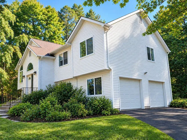 121 Brick Church Rd, Spring Valley, NY 10977