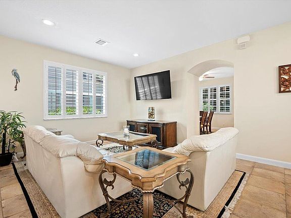 4th image of 513 Tomahawk Court