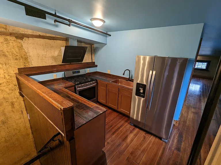 1322 Clay St #4 — Photo 8
