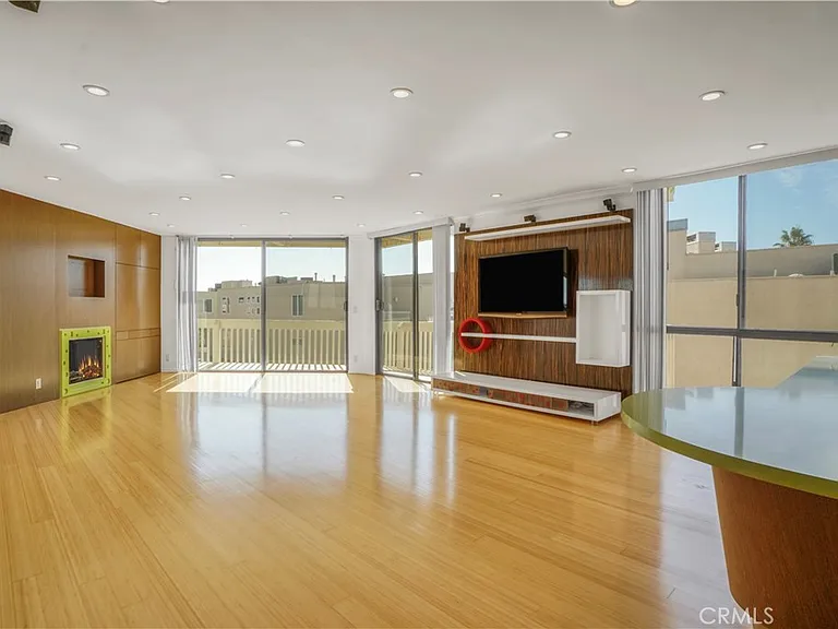 7301 Vista Del Mar Ave #A212 — Photo 2