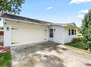 303 Orchard Hill Dr, Lagrange, IN 46761