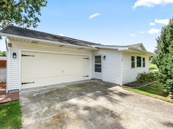 303 Orchard Hill Dr, Lagrange, IN 46761