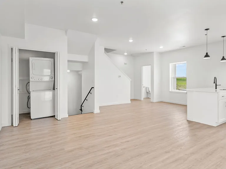 Twin Oaks Apartments — Photo 50