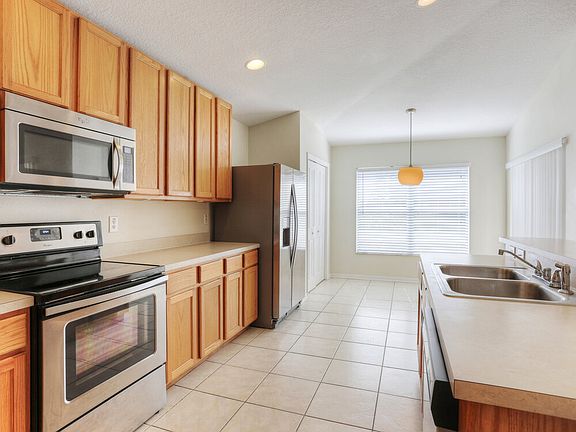 5th image of 24622 Volterra Ct