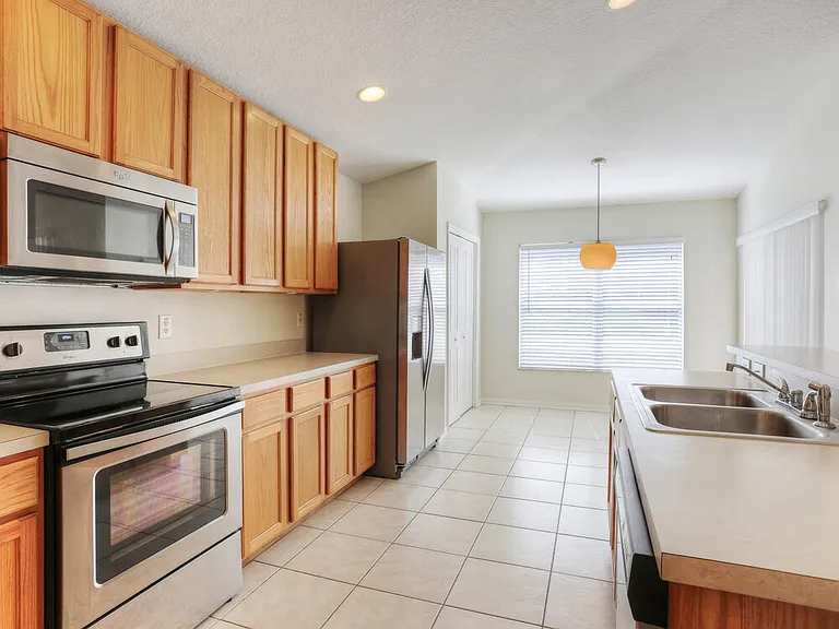24622 Volterra Ct — Photo 5