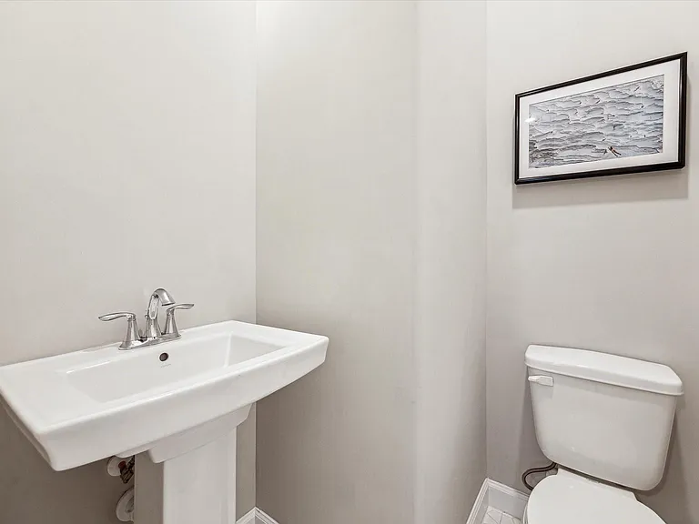 810 Glowing Dawn Dr — Photo 18