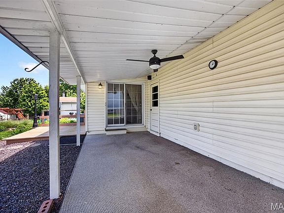 5th image of 37 Oxbow Rd