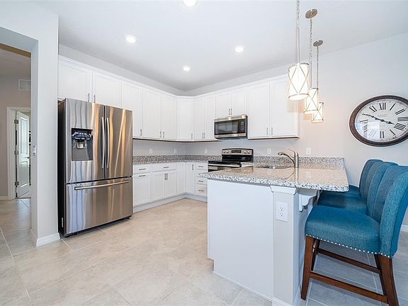 4th image of 5049 Caspian St