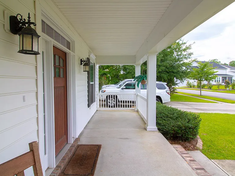 4 Gresham Ln — Photo 5