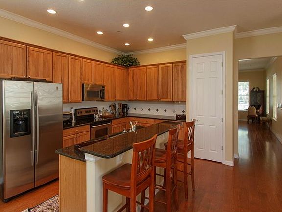 5th image of 3897 Corrine Dr