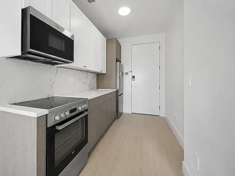 837 Maple St #1B — Photo 4