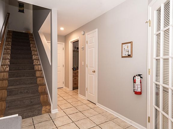 3rd image of 717 Water St #5