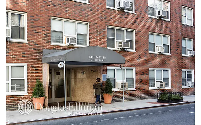 Sold by Douglas Elliman | media 15