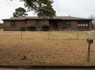 409 Olduvai Blvd, Tuskegee, AL 36083