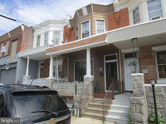 3rd image of 225 E Tioga St
