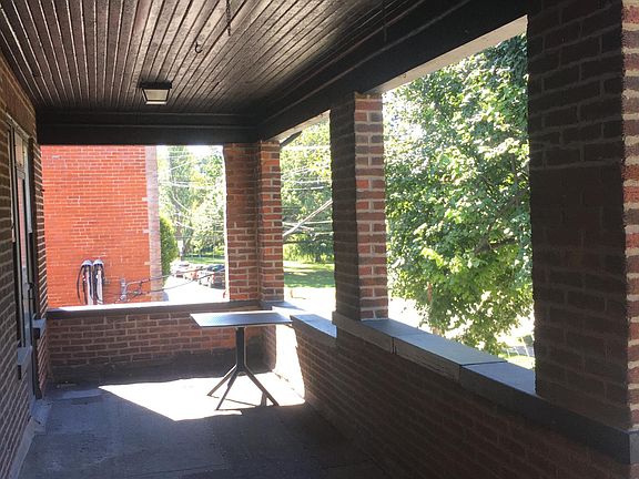 3rd image of 752 Park St #752.5