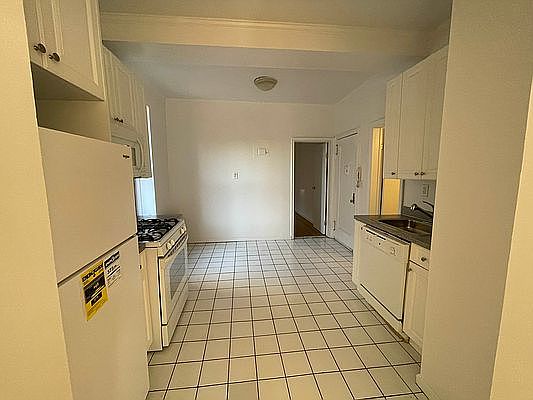 2nd image of 707 2nd Ave #5B