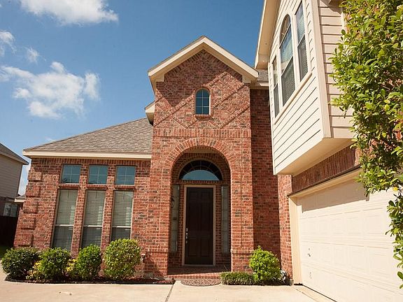 2nd image of 208 Kilkenny Ct