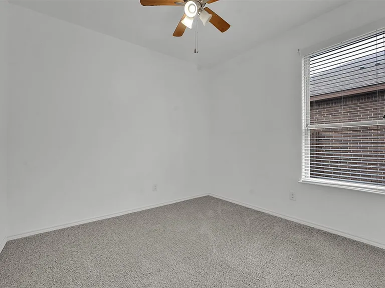 144 Creek Terrace Dr — Photo 12