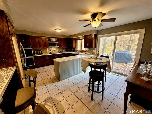 4th image of 69 Sherwood Ln