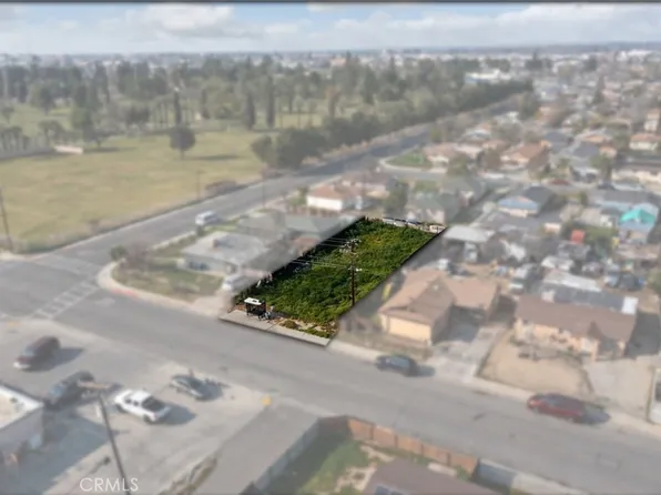 1104 Virginia Ave #P, Bakersfield, CA 93307